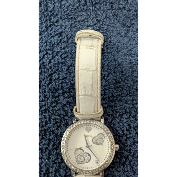 Guess Women's Silver and White Watch Bedazzled Hearts 676051L Needs Battery - Picture 2 of 6